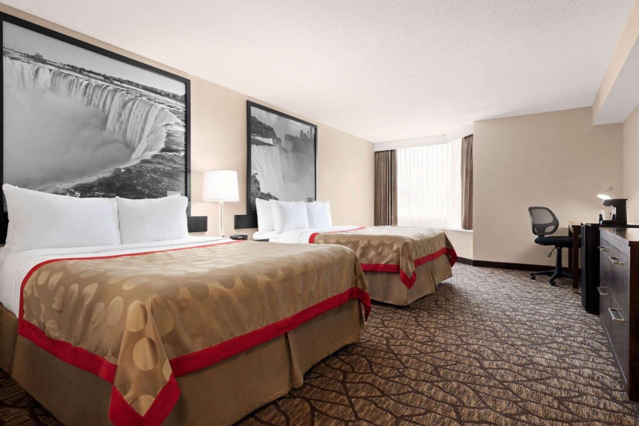 Ramada By Wyndham Niagara Falls Near The Falls Exterior foto