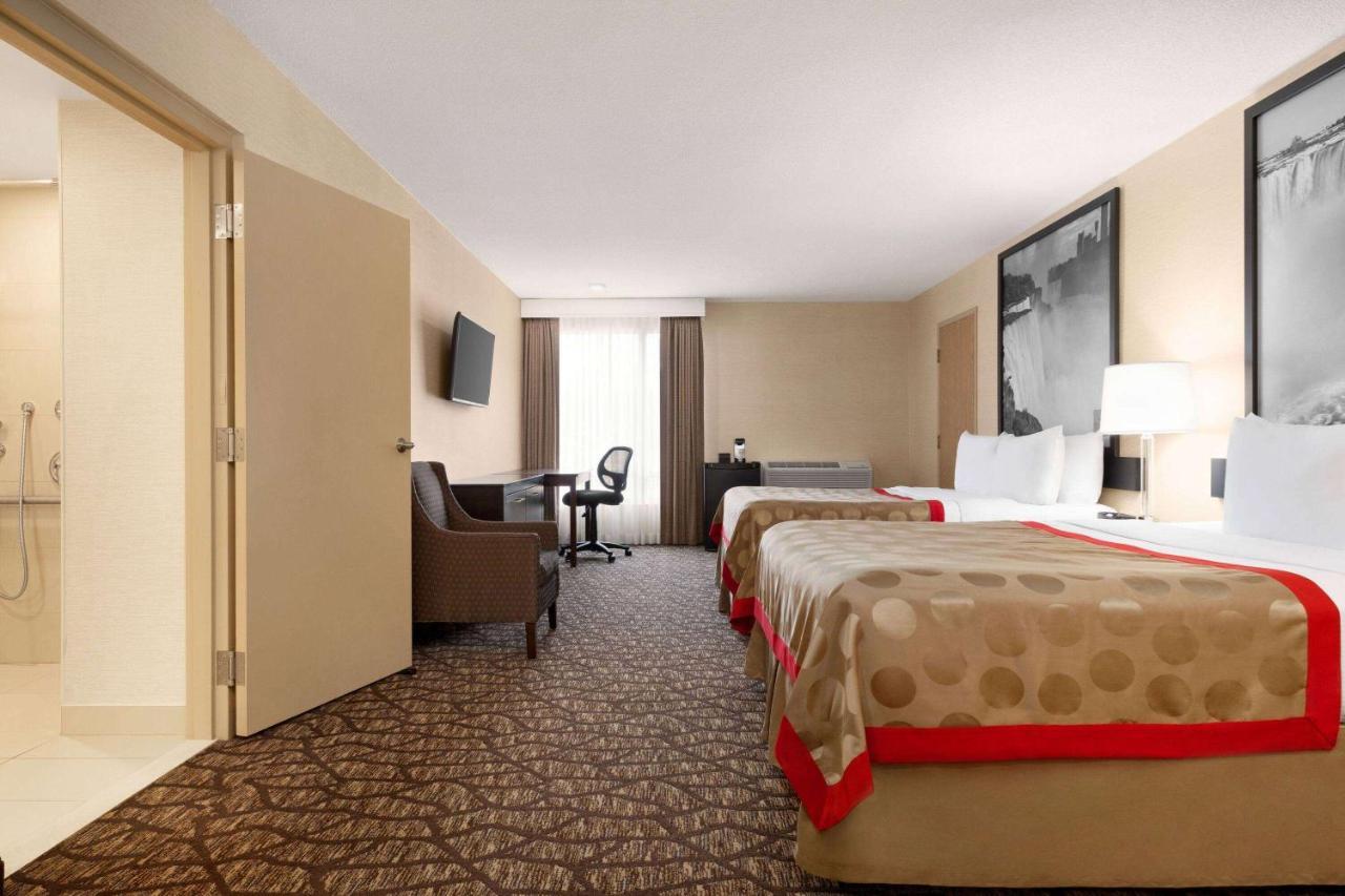 Ramada By Wyndham Niagara Falls Near The Falls Exterior foto