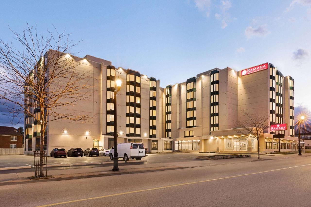 Ramada By Wyndham Niagara Falls Near The Falls Exterior foto